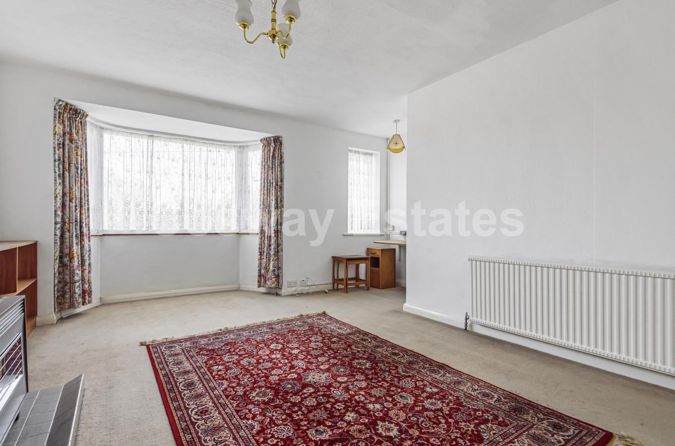 The Fairway, Mill Hill